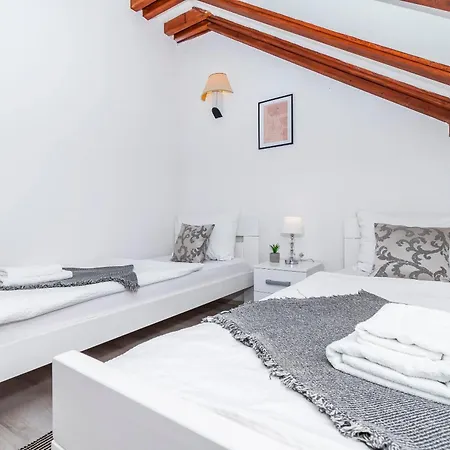 Konukevi Blanc 3*